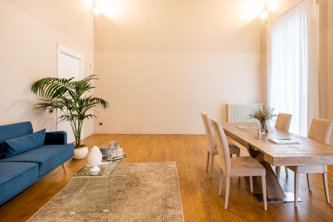 Moncada Suites & Apartments Palermo Ngoại thất bức ảnh
